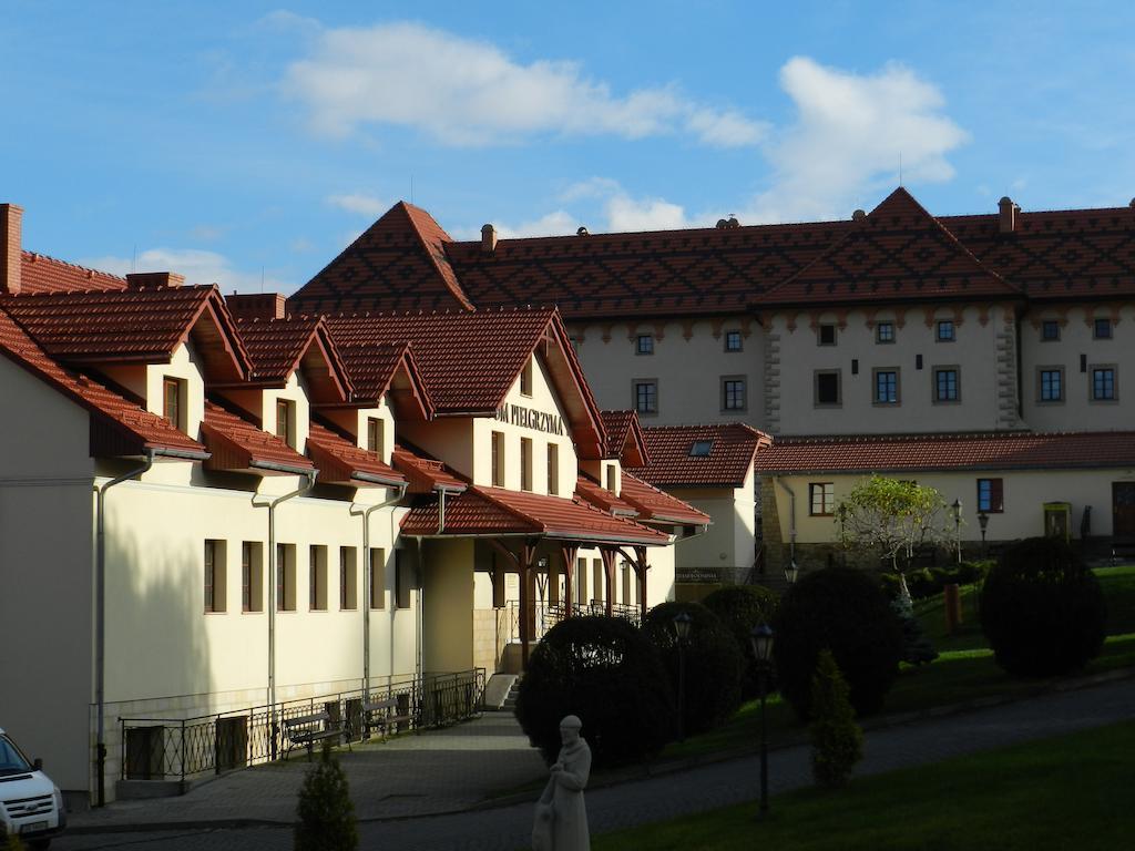 Hotel Dom Pielgrzyma à Kalwaria Zebrzydowska Extérieur photo