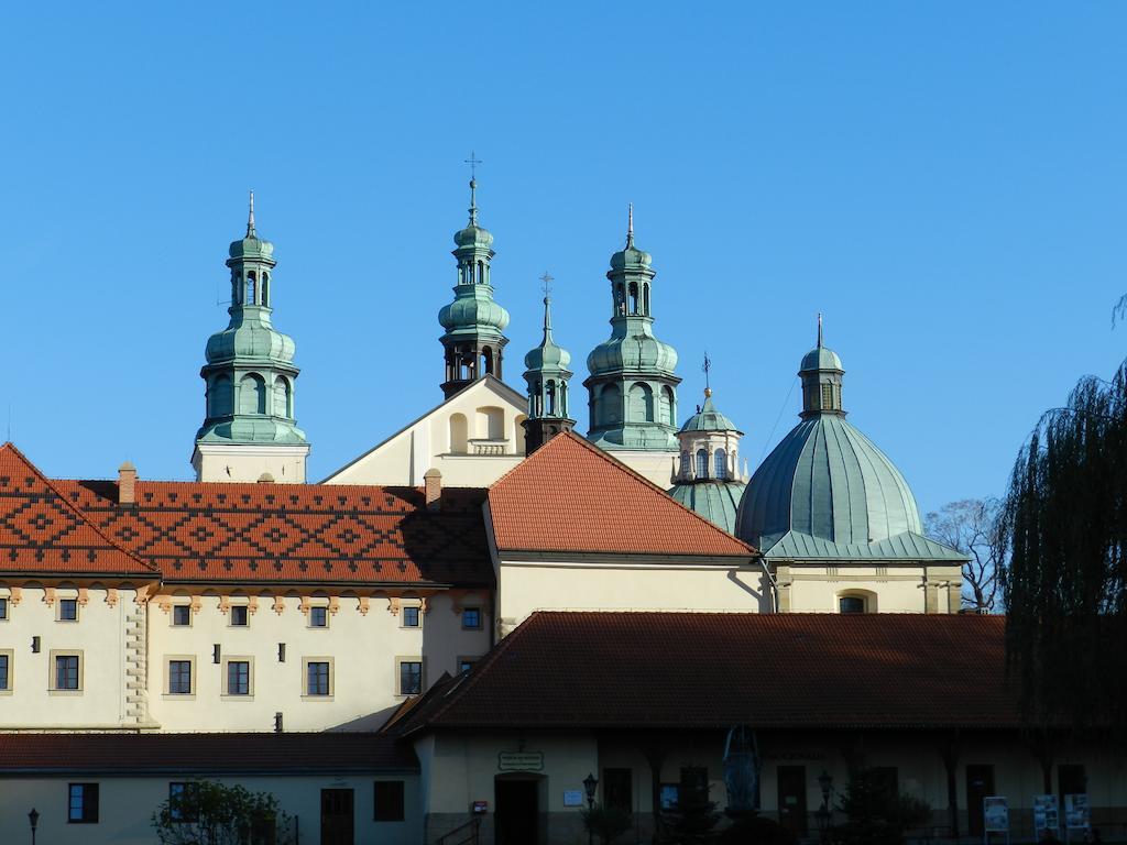 Hotel Dom Pielgrzyma à Kalwaria Zebrzydowska Extérieur photo